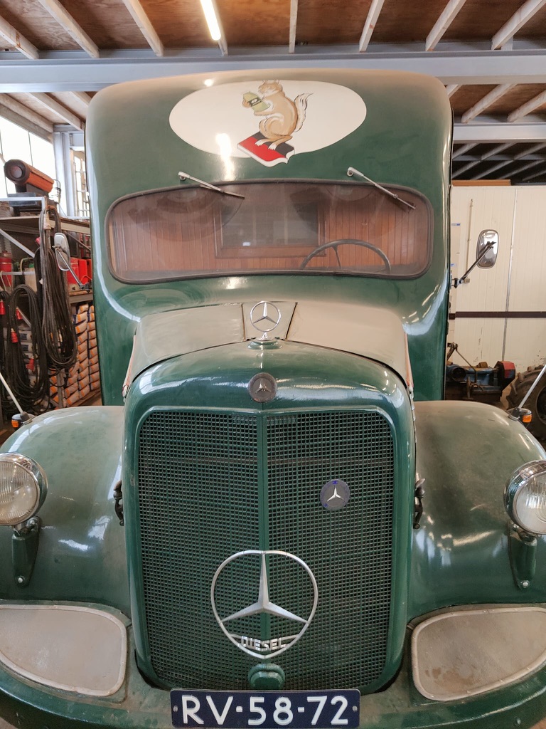 Historische Mercedes uit het familie- en bedrijfsalbum van Uijttewaal.