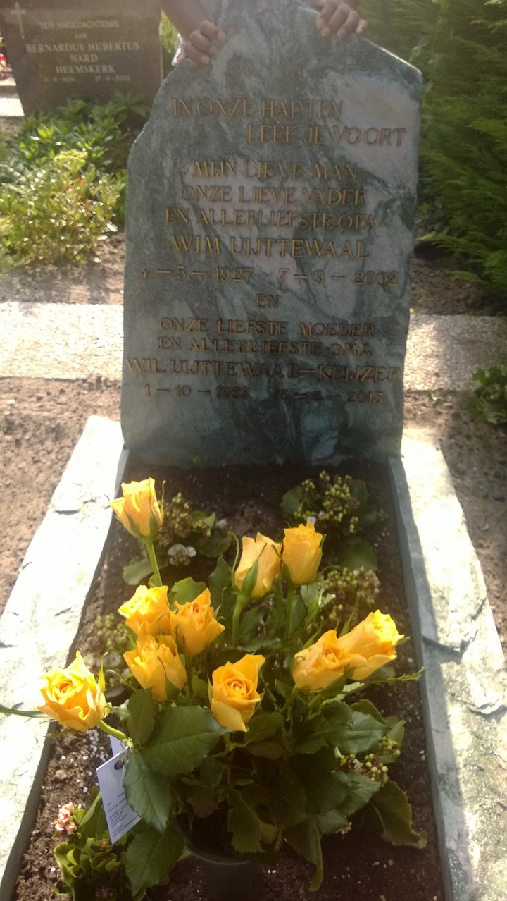 Grafsteen W.C.J. Uijttewaal en W.T. Uijttewaal-Keijzer