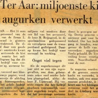 L.P. Uijttewaal: de miljoenste kilo augurken is verwerkt.